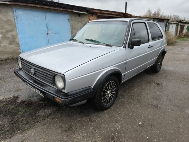 Серый Фольксваген Гольф, объемом двигателя 1.6 л и пробегом 225 тыс. км за 1700 $, фото 3 на Automoto.ua