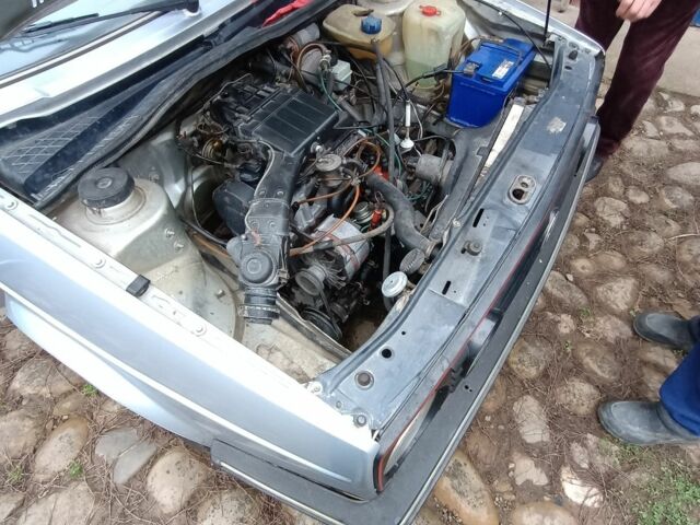 Серый Фольксваген Гольф, объемом двигателя 1 л и пробегом 300 тыс. км за 1400 $, фото 3 на Automoto.ua