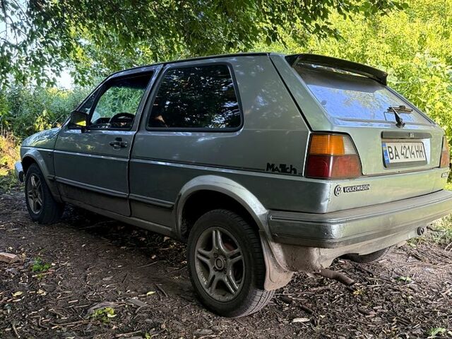 Серый Фольксваген Гольф, объемом двигателя 1.6 л и пробегом 300 тыс. км за 850 $, фото 1 на Automoto.ua