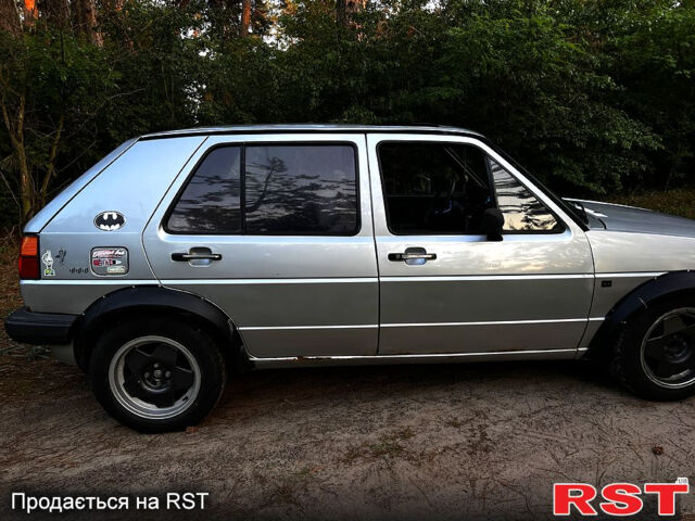 Сірий Фольксваген Гольф, об'ємом двигуна 1.6 л та пробігом 344 тис. км за 1400 $, фото 3 на Automoto.ua