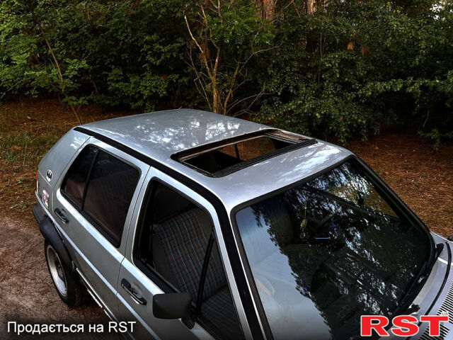 Сірий Фольксваген Гольф, об'ємом двигуна 1.6 л та пробігом 344 тис. км за 1400 $, фото 9 на Automoto.ua