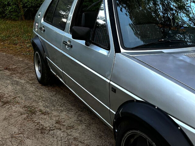 Сірий Фольксваген Гольф, об'ємом двигуна 1.6 л та пробігом 344 тис. км за 1400 $, фото 1 на Automoto.ua