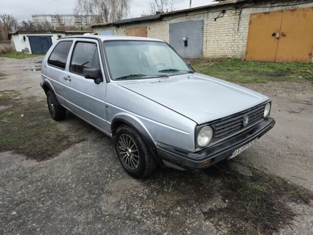 Серый Фольксваген Гольф, объемом двигателя 1.6 л и пробегом 225 тыс. км за 1700 $, фото 2 на Automoto.ua