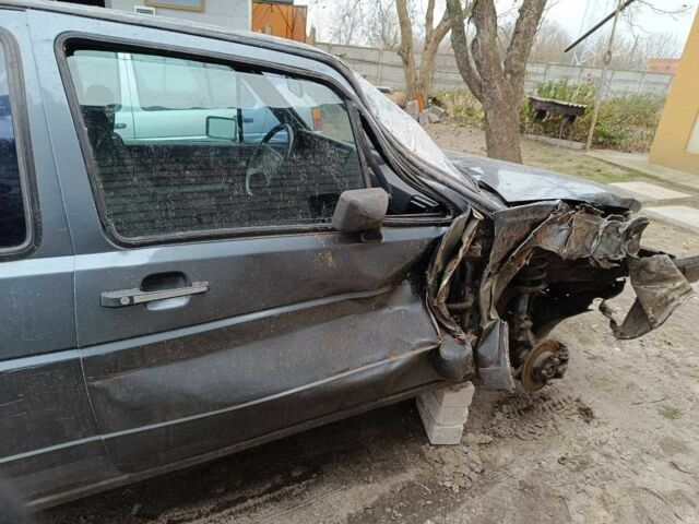 Серый Фольксваген Гольф, объемом двигателя 1.3 л и пробегом 360 тыс. км за 238 $, фото 4 на Automoto.ua