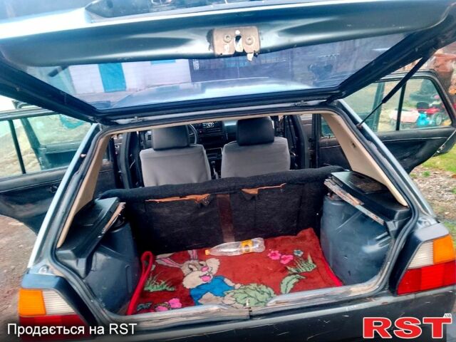 Сірий Фольксваген Гольф, об'ємом двигуна 1.6 л та пробігом 198 тис. км за 850 $, фото 9 на Automoto.ua