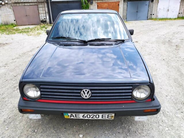 Серый Фольксваген Гольф, объемом двигателя 1.6 л и пробегом 300 тыс. км за 1600 $, фото 4 на Automoto.ua