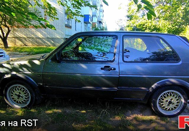 Сірий Фольксваген Гольф, об'ємом двигуна 1.6 л та пробігом 365 тис. км за 1300 $, фото 1 на Automoto.ua