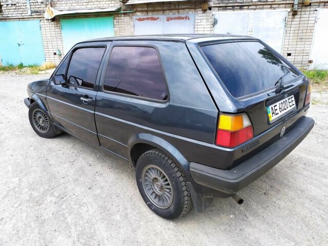 Серый Фольксваген Гольф, объемом двигателя 1.6 л и пробегом 300 тыс. км за 1600 $, фото 2 на Automoto.ua