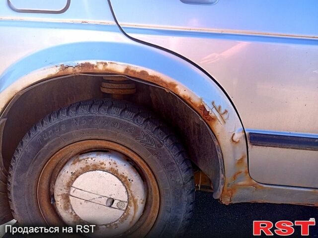 Серый Фольксваген Гольф, объемом двигателя 1.6 л и пробегом 339 тыс. км за 800 $, фото 1 на Automoto.ua