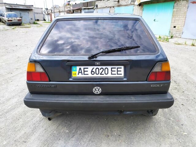 Серый Фольксваген Гольф, объемом двигателя 1.6 л и пробегом 300 тыс. км за 1600 $, фото 5 на Automoto.ua