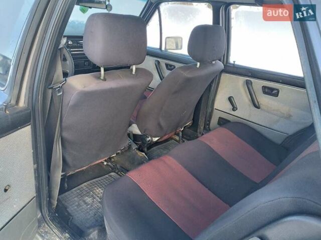 Сірий Фольксваген Гольф, об'ємом двигуна 1.27 л та пробігом 266 тис. км за 1400 $, фото 1 на Automoto.ua