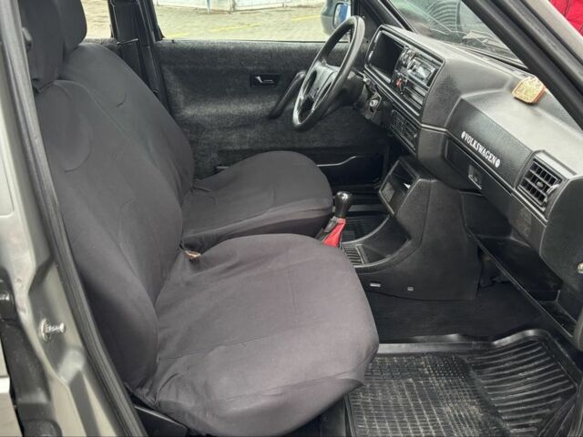 Серый Фольксваген Гольф, объемом двигателя 1.6 л и пробегом 350 тыс. км за 1350 $, фото 6 на Automoto.ua