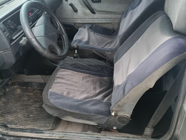 Сірий Фольксваген Гольф, об'ємом двигуна 1.6 л та пробігом 500 тис. км за 955 $, фото 4 на Automoto.ua