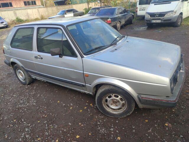 Серый Фольксваген Гольф, объемом двигателя 1.3 л и пробегом 300 тыс. км за 660 $, фото 2 на Automoto.ua