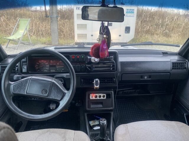 Серый Фольксваген Гольф, объемом двигателя 1.8 л и пробегом 361 тыс. км за 999 $, фото 10 на Automoto.ua