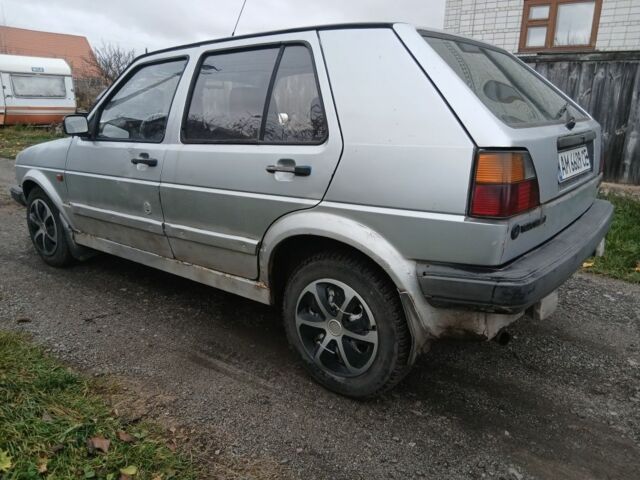 Серый Фольксваген Гольф, объемом двигателя 1.6 л и пробегом 357 тыс. км за 1000 $, фото 2 на Automoto.ua