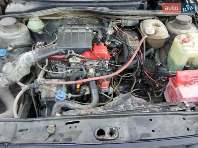 Сірий Фольксваген Гольф, об'ємом двигуна 1.6 л та пробігом 300 тис. км за 1350 $, фото 2 на Automoto.ua