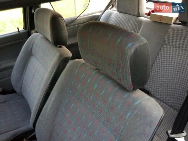 Сірий Фольксваген Гольф, об'ємом двигуна 1.6 л та пробігом 300 тис. км за 1350 $, фото 5 на Automoto.ua