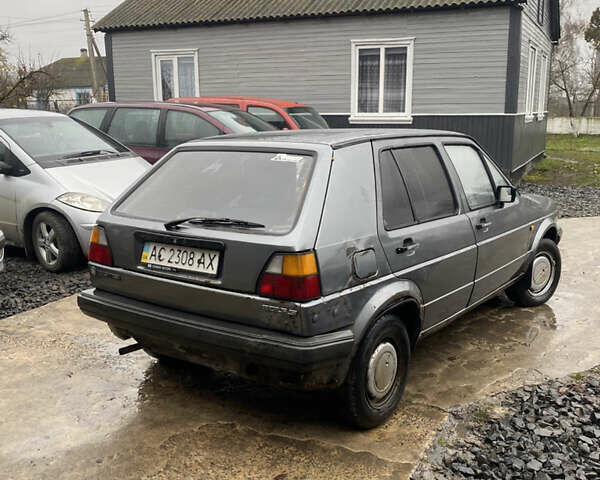 Серый Фольксваген Гольф, объемом двигателя 1.6 л и пробегом 328 тыс. км за 850 $, фото 3 на Automoto.ua