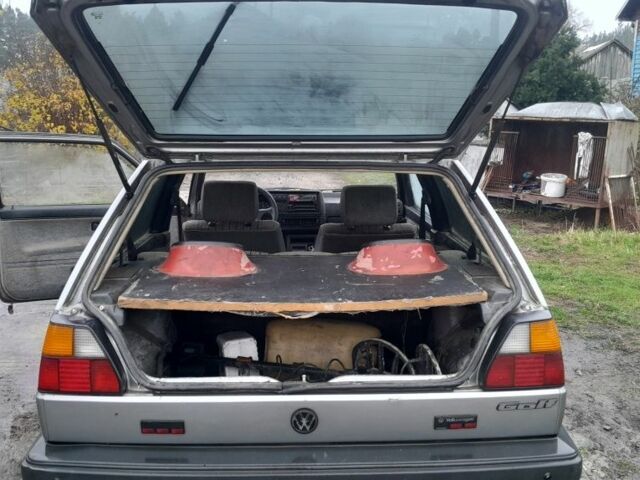 Серый Фольксваген Гольф, объемом двигателя 1.3 л и пробегом 260 тыс. км за 1100 $, фото 4 на Automoto.ua