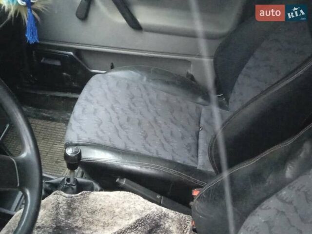 Серый Фольксваген Гольф, объемом двигателя 1.8 л и пробегом 250 тыс. км за 1750 $, фото 3 на Automoto.ua