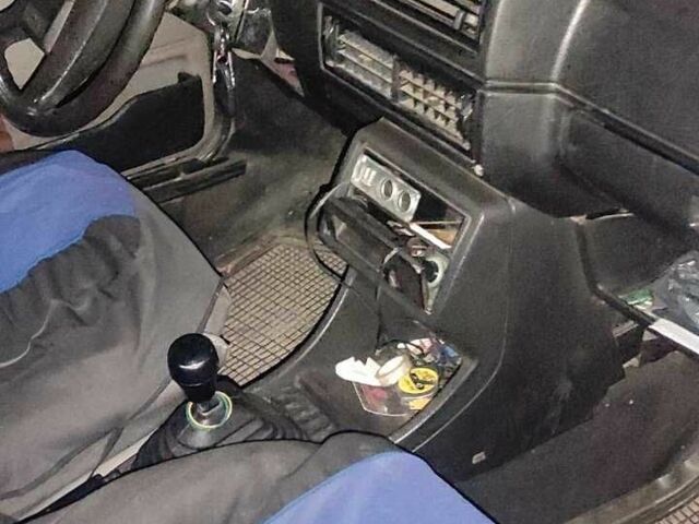 Сірий Фольксваген Гольф, об'ємом двигуна 1.6 л та пробігом 1 тис. км за 500 $, фото 4 на Automoto.ua