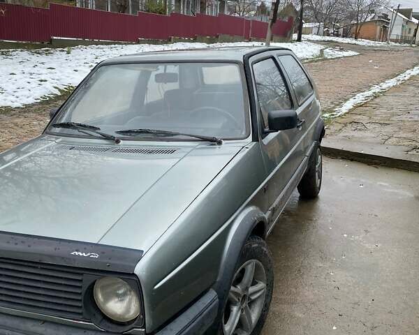 Серый Фольксваген Гольф, объемом двигателя 1.6 л и пробегом 350 тыс. км за 1350 $, фото 4 на Automoto.ua