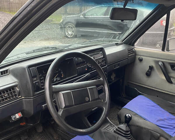 Серый Фольксваген Гольф, объемом двигателя 1.6 л и пробегом 328 тыс. км за 850 $, фото 6 на Automoto.ua