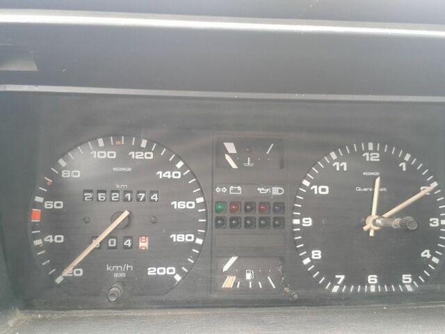 Серый Фольксваген Гольф, объемом двигателя 1.3 л и пробегом 260 тыс. км за 1100 $, фото 7 на Automoto.ua