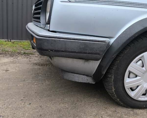 Серый Фольксваген Гольф, объемом двигателя 1.6 л и пробегом 248 тыс. км за 1800 $, фото 6 на Automoto.ua