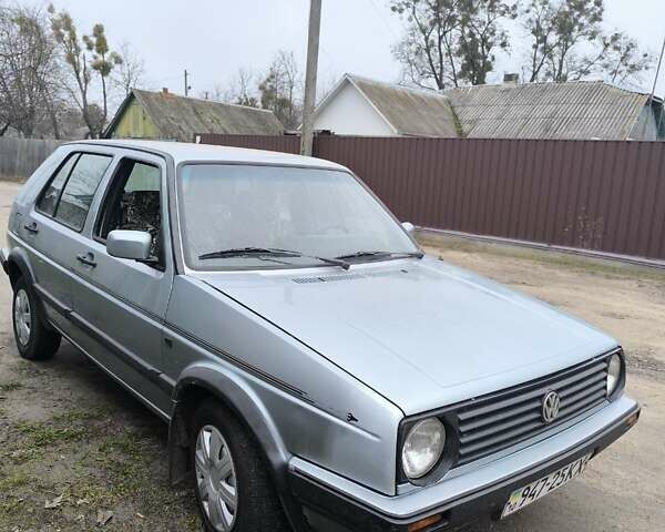 Серый Фольксваген Гольф, объемом двигателя 1.6 л и пробегом 248 тыс. км за 1800 $, фото 2 на Automoto.ua