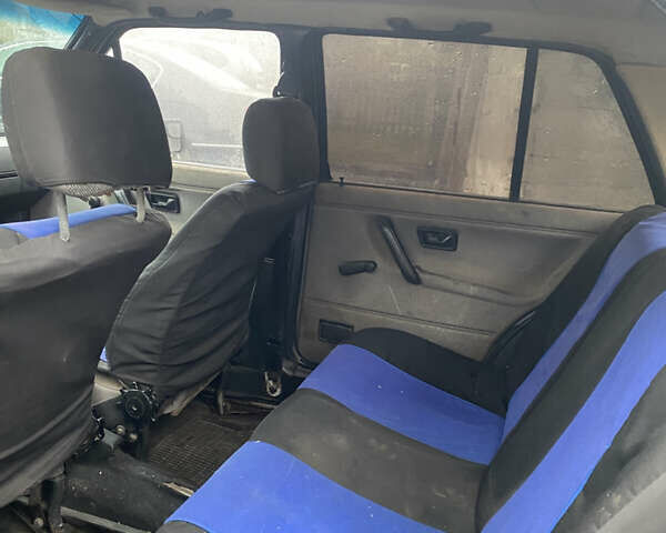 Серый Фольксваген Гольф, объемом двигателя 1.6 л и пробегом 328 тыс. км за 850 $, фото 7 на Automoto.ua