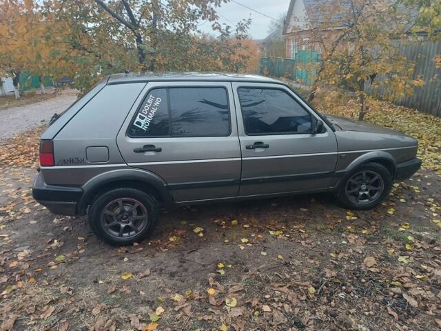 Серый Фольксваген Гольф, объемом двигателя 1.6 л и пробегом 1000 тыс. км за 1300 $, фото 5 на Automoto.ua