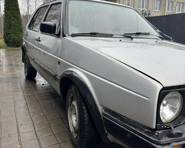 Серый Фольксваген Гольф, объемом двигателя 1.6 л и пробегом 250 тыс. км за 650 $, фото 3 на Automoto.ua