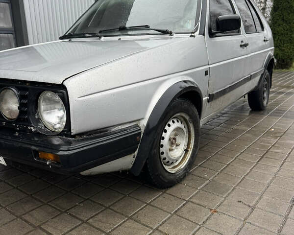 Серый Фольксваген Гольф, объемом двигателя 1.6 л и пробегом 250 тыс. км за 650 $, фото 1 на Automoto.ua