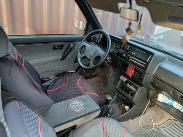 Сірий Фольксваген Гольф, об'ємом двигуна 1.3 л та пробігом 100 тис. км за 604 $, фото 5 на Automoto.ua