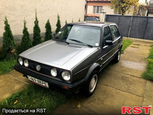 Серый Фольксваген Гольф, объемом двигателя 1.6 л и пробегом 250 тыс. км за 750 $, фото 1 на Automoto.ua