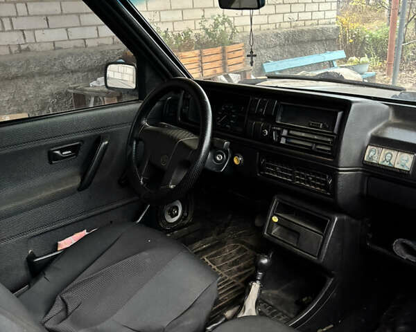 Серый Фольксваген Гольф, объемом двигателя 1.27 л и пробегом 338 тыс. км за 1500 $, фото 6 на Automoto.ua