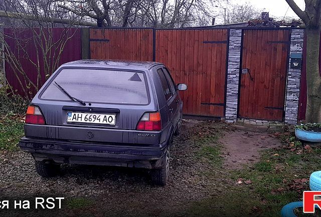 Серый Фольксваген Гольф, объемом двигателя 1.3 л и пробегом 295 тыс. км за 1000 $, фото 1 на Automoto.ua