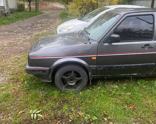 Сірий Фольксваген Гольф, об'ємом двигуна 1.6 л та пробігом 350 тис. км за 1100 $, фото 3 на Automoto.ua