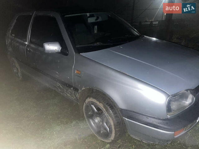 Серый Фольксваген Гольф, объемом двигателя 1.4 л и пробегом 200 тыс. км за 1350 $, фото 3 на Automoto.ua