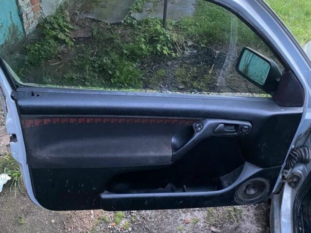 Серый Фольксваген Гольф, объемом двигателя 1.8 л и пробегом 160 тыс. км за 1150 $, фото 4 на Automoto.ua