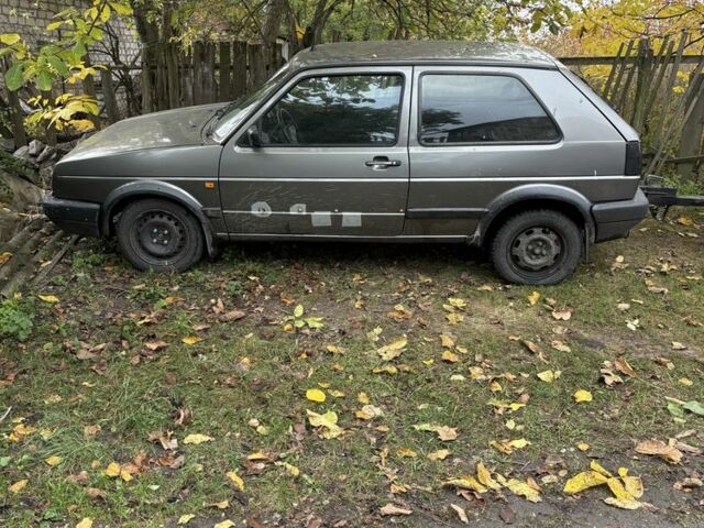 Серый Фольксваген Гольф, объемом двигателя 1.6 л и пробегом 300 тыс. км за 1500 $, фото 2 на Automoto.ua