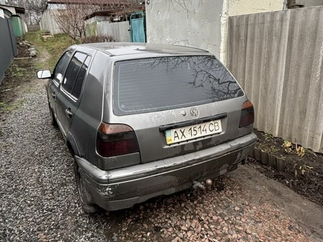 Серый Фольксваген Гольф, объемом двигателя 1.8 л и пробегом 152 тыс. км за 650 $, фото 1 на Automoto.ua