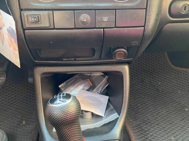 Сірий Фольксваген Гольф, об'ємом двигуна 0 л та пробігом 100 тис. км за 2000 $, фото 2 на Automoto.ua