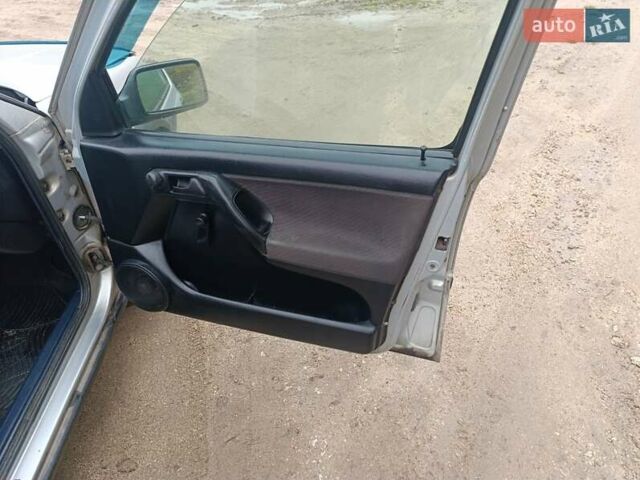 Сірий Фольксваген Гольф, об'ємом двигуна 1.6 л та пробігом 350 тис. км за 2000 $, фото 10 на Automoto.ua