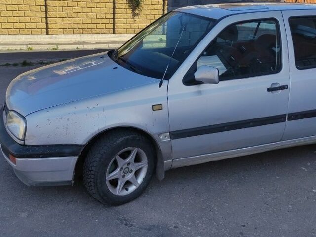 Фольксваген Гольф 1994 у Рівному на Automoto.ua Сірий Фольксваген Гольф, об'ємом двигуна 0 л та пробігом 279 тис. км за 2500 $, фото 4 на Automoto.ua