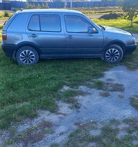 Фольксваген Гольф 1994 в Хмельницком на Automoto.ua Серый Фольксваген Гольф, объемом двигателя 1.39 л и пробегом 142 тыс. км за 2150 $, фото 3 на Automoto.ua