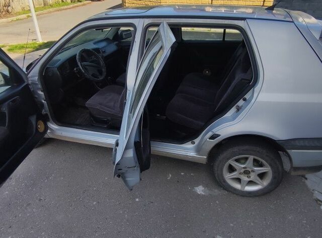 Серый Фольксваген Гольф, объемом двигателя 0 л и пробегом 279 тыс. км за 2555 $, фото 11 на Automoto.ua