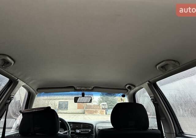 Серый Фольксваген Гольф, объемом двигателя 1.39 л и пробегом 183 тыс. км за 2000 $, фото 2 на Automoto.ua